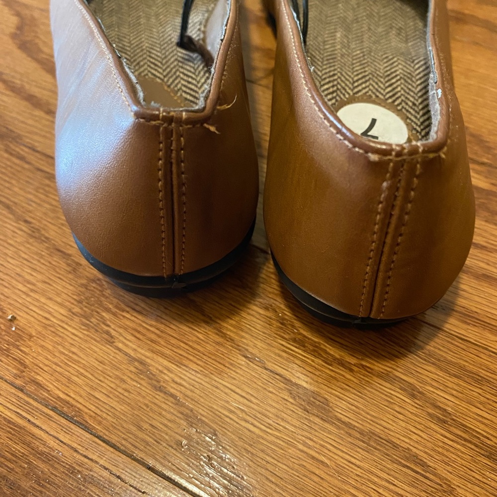 CL LAUNDAY FLATS - Picture 5 of 5